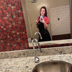 Meet your Posher, Kayla